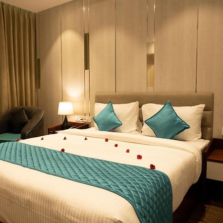 Gokulam Park Guruvayur Hotel Bagian luar foto